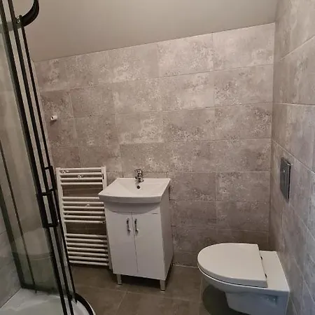 Hostel W20 *