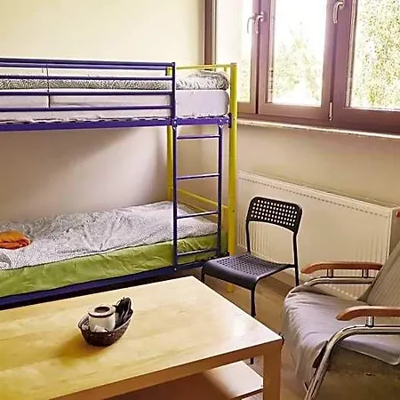 Hostel W20 *