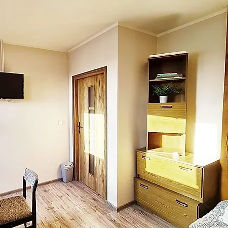 Hostel W20