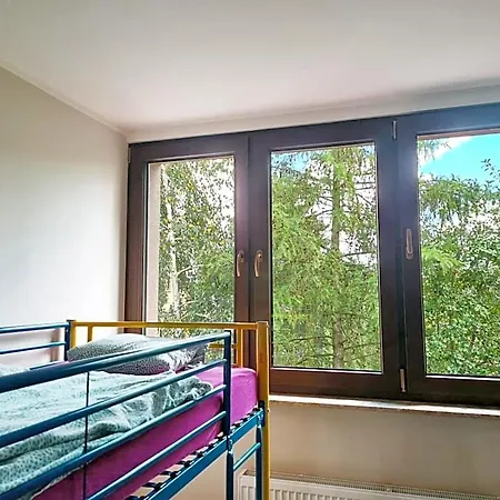 Hostel W20 *