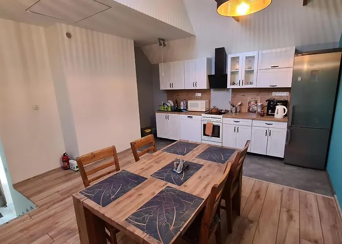 Hostel W20 Goledzinow