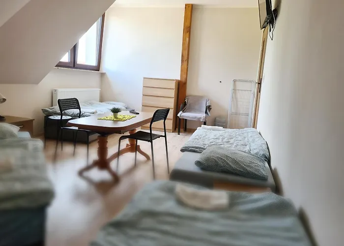 Hostel W20 Goledzinow