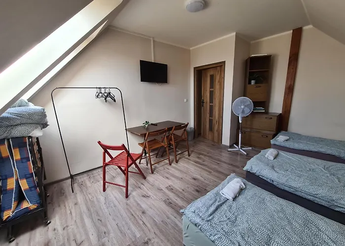 W20 Hostel Goledzinow